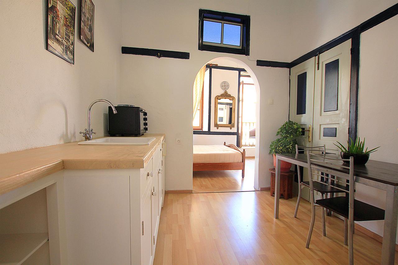 Meyísti Traditional Apartments Alexandra מראה חיצוני תמונה