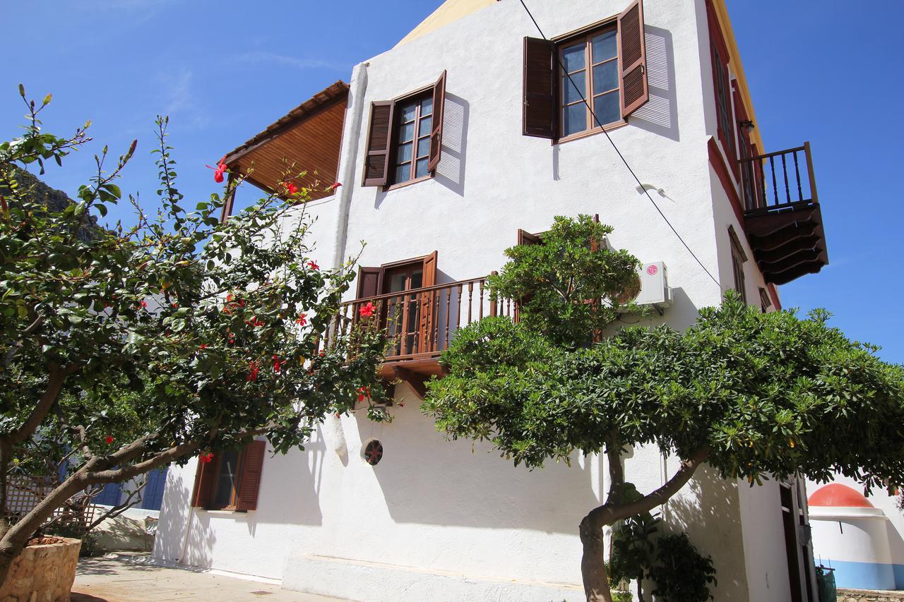 Meyísti Traditional Apartments Alexandra מראה חיצוני תמונה
